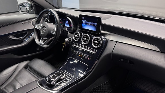 Mercedes-Benz C200 7 of 21