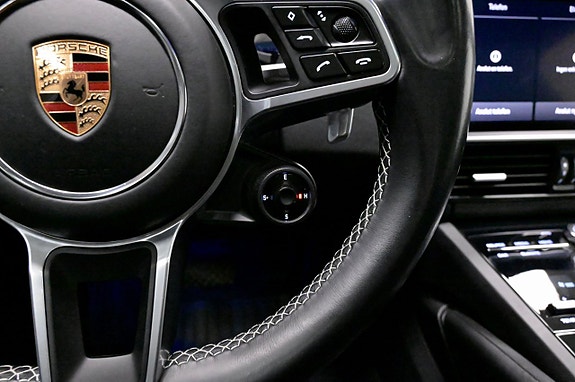 Porsche Cayenne 21 of 30