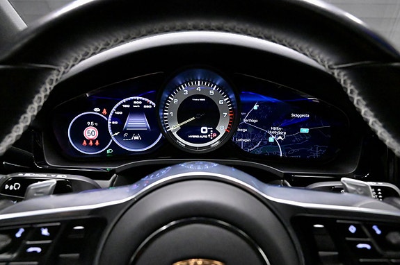 Porsche Cayenne 22 of 30