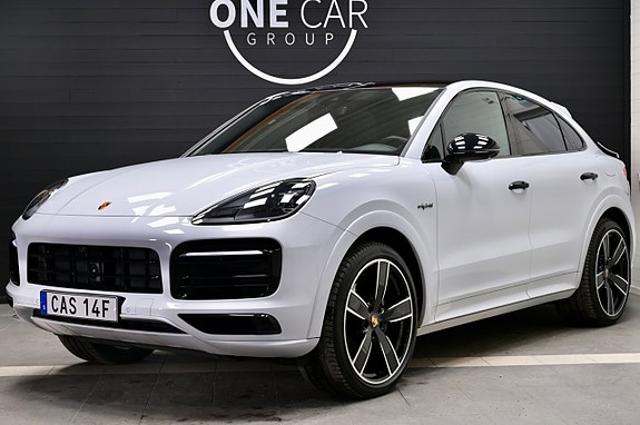 Porsche Cayenne 2 of 5