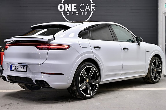Porsche Cayenne 6 of 30
