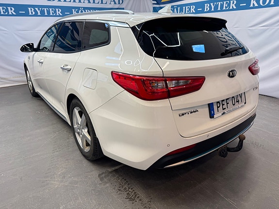 Kia Optima 8 of 26