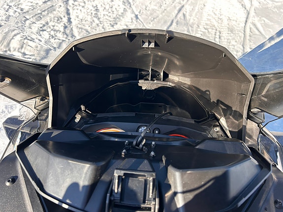 Ski-doo Expedition 900 Ace 17 of 19