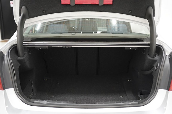 BMW 318d 17 of 17