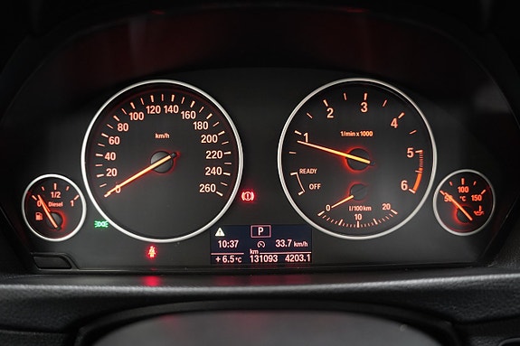BMW 318d 11 of 17
