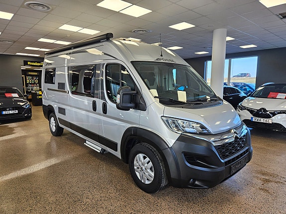 Pössl 2win Plus Kamera / Cykelställ / Navi / 163hk