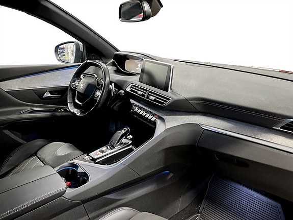 Peugeot 3008 12 of 16