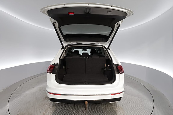 Volkswagen Tiguan Allspace 16 of 18