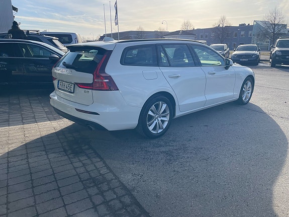 Volvo V60 3 of 18