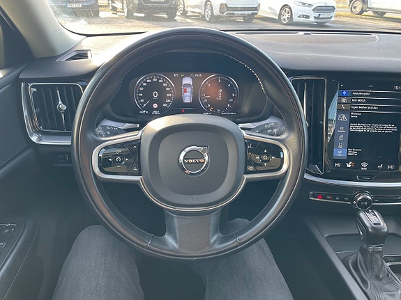 Volvo V60 14 of 18