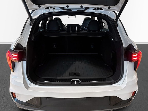 Lynk & Co 01 6 of 10