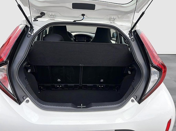 Toyota Aygo 11 of 16