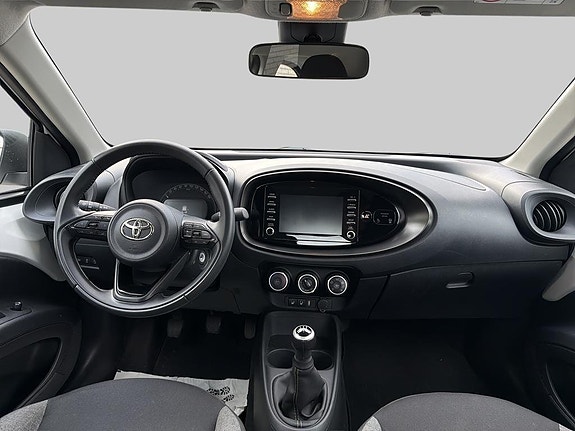 Toyota Aygo 10 of 16