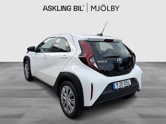 Toyota Aygo 3 of 16