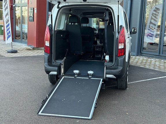 Peugeot Rifter 8 of 27