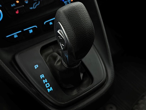 Ford Transit Connect 24 of 26