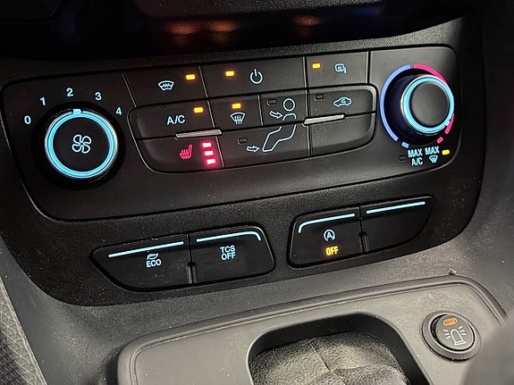 Ford Transit Connect 23 of 26