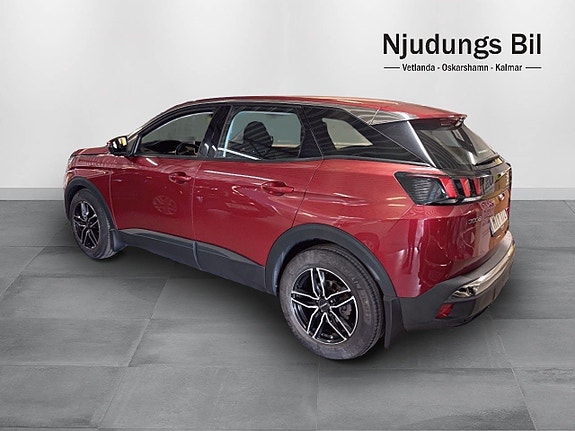 Peugeot 3008 2 of 5