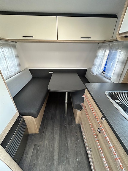 Caravelair Alba 386 Barnkammar, dubbelsäng 3 of 11