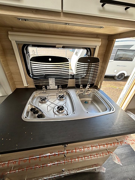 Caravelair Alba 386 Barnkammar, dubbelsäng 5 of 11