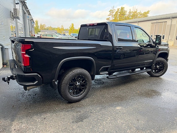 Chevrolet Silverado 2500 5 of 13