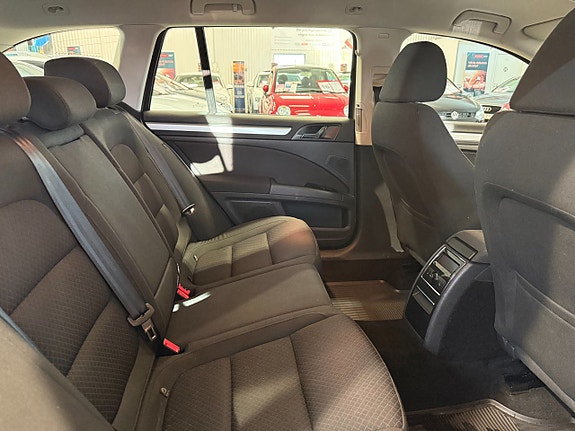 Skoda Superb 11 of 14