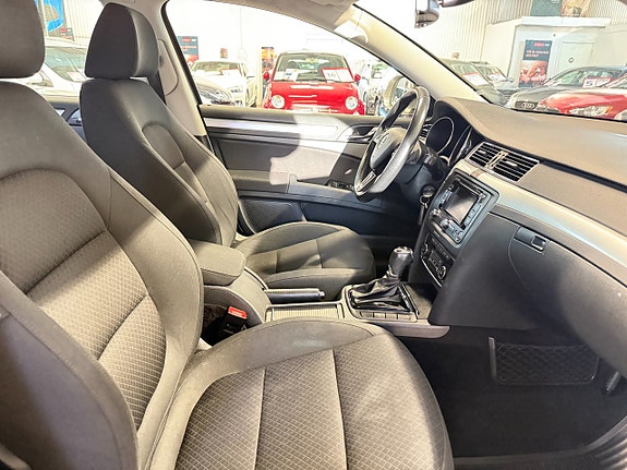 Skoda Superb 10 of 14