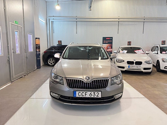 Skoda Superb 3 of 5