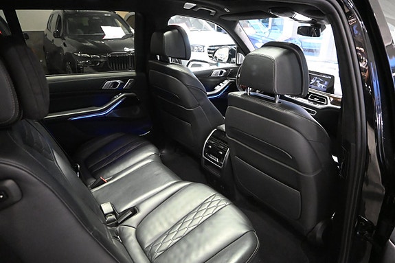 BMW X7 13 of 30