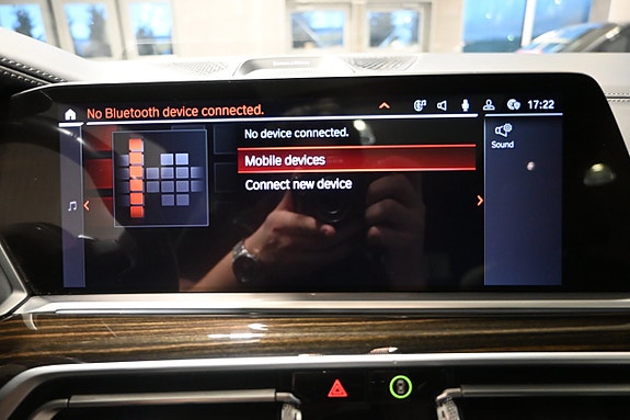 BMW X7 25 of 30