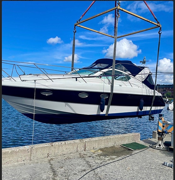 Fairline 34 Targa 3 of 7