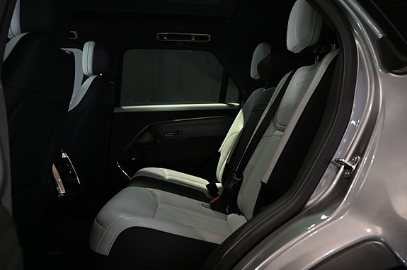 Land Rover Range Rover Sport 16 of 30