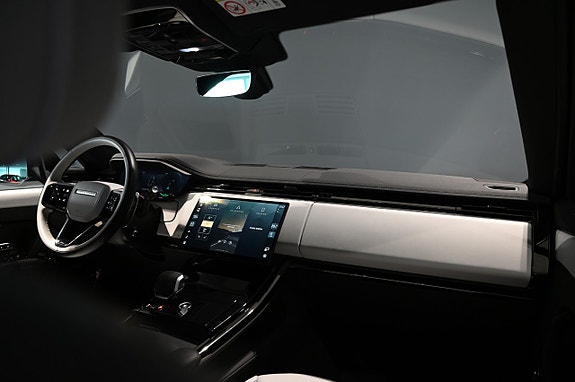 Land Rover Range Rover Sport 15 of 30