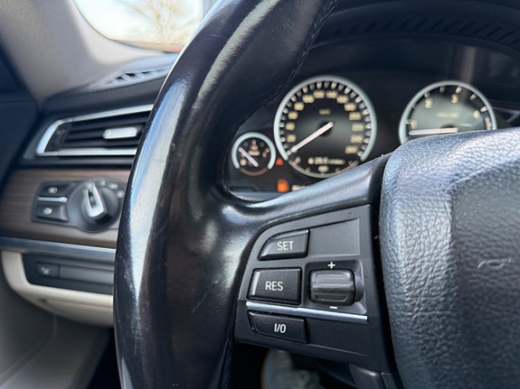 BMW 730 19 of 22