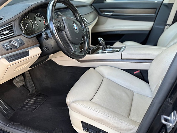 BMW 730 9 of 22