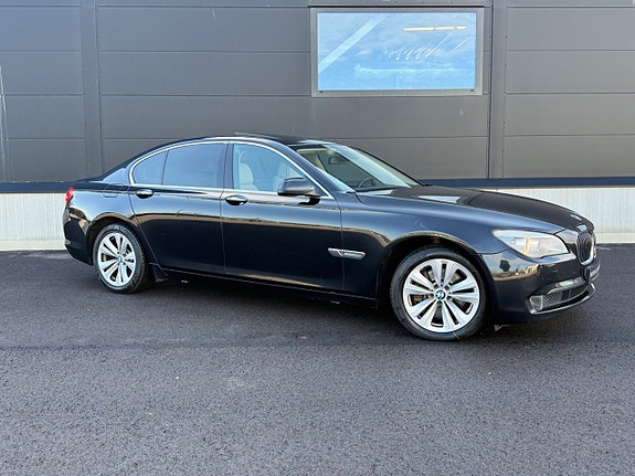BMW 730 4 of 5