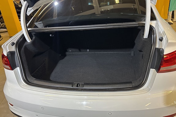 Audi A3 6 of 23