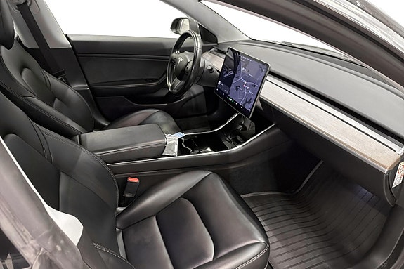 Tesla Model 3 11 of 20
