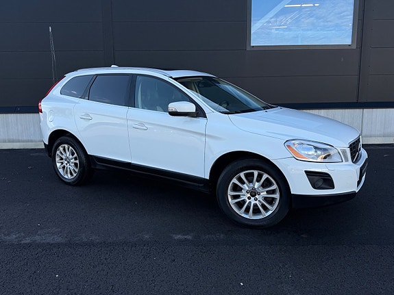 Volvo XC60 4 of 18