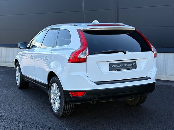 Volvo XC60 7 of 18