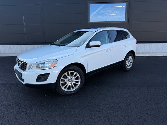 Volvo XC60 2 of 18