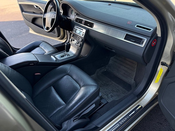 Volvo S80 11 of 17