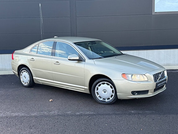 Volvo S80 4 of 17