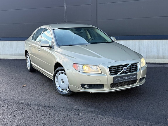 Volvo S80 3 of 17