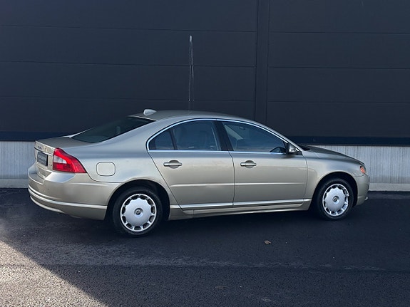 Volvo S80 6 of 17