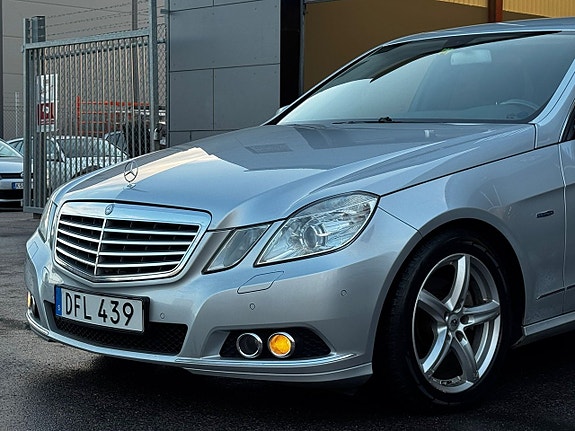 Mercedes-Benz E200 5 of 5