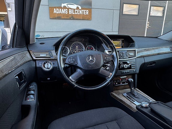 Mercedes-Benz E200 10 of 20