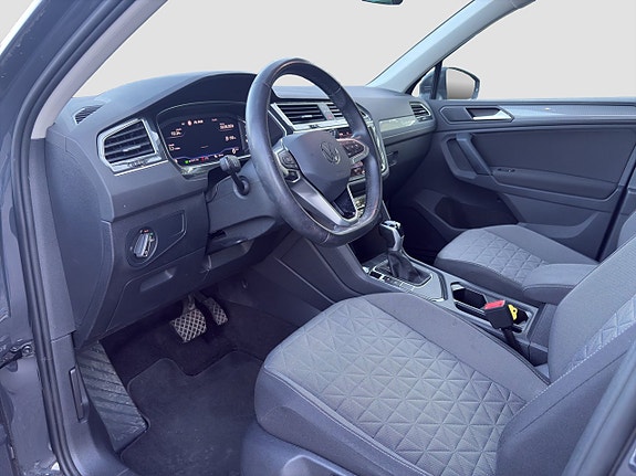 Volkswagen Tiguan 9 of 21
