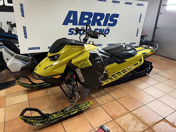 Ski-Doo Freeride STD TURBO R 146 HUB ABRIS SÄLEN Köp ONLINE 3 of 7