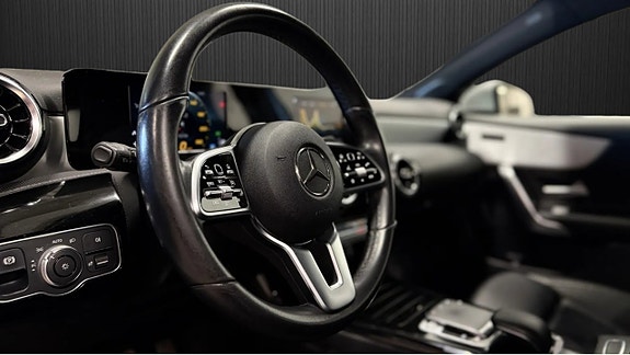 Mercedes-Benz A180 d 5 of 11